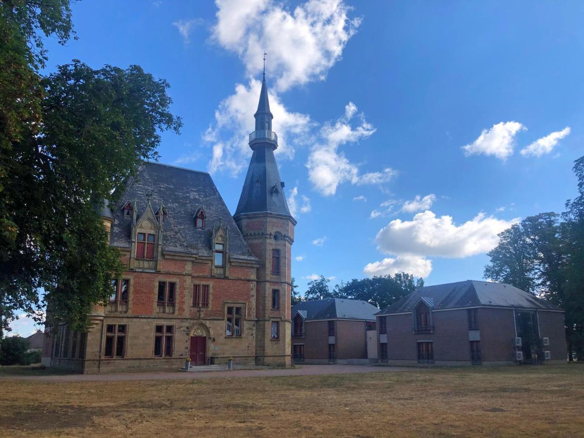 Chateau De Petit Bois Cosne-d'Allier Экстерьер фото